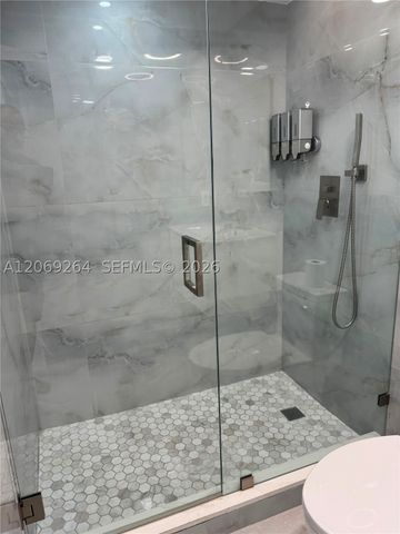 8635 NW 8th St 413, Miami, FL 33126