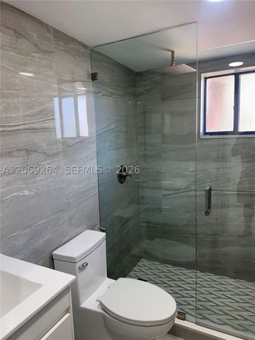 8635 NW 8th St 413, Miami, FL 33126