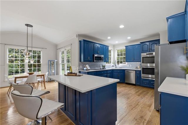 116 Royal Oaks Drive, Canton, GA 30115
