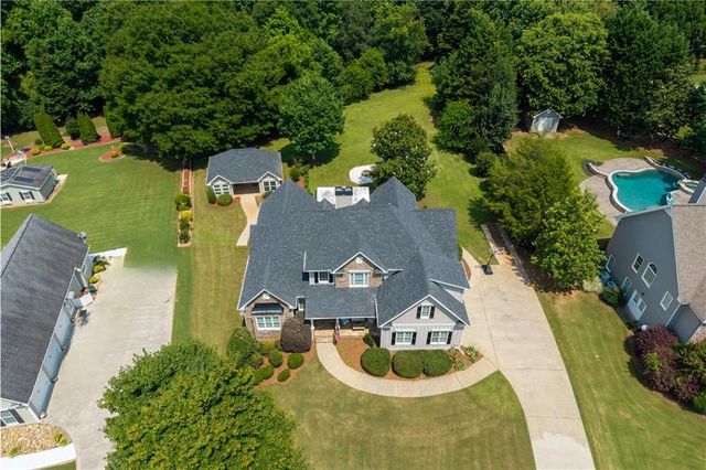 116 Royal Oaks Drive, Canton, GA 30115