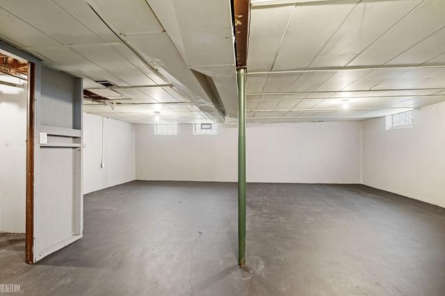 22411 Lanse Street, St Clair Shores, MI 48081