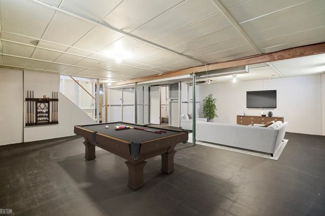 22411 Lanse Street, St Clair Shores, MI 48081