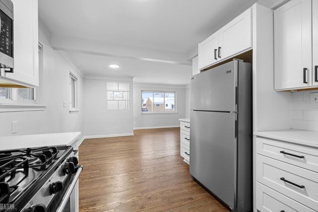 22411 Lanse Street, St Clair Shores, MI 48081