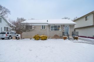 22411 Lanse Street, St Clair Shores, MI 48081