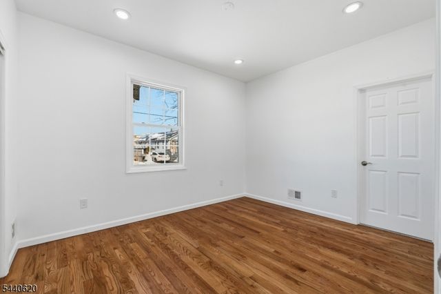 31 Davis Ave, Franklin Twp., NJ 08873