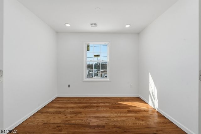 31 Davis Ave, Franklin Twp., NJ 08873
