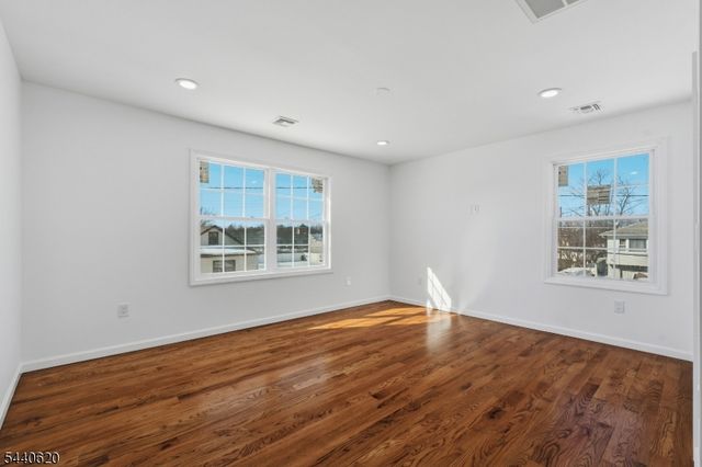 31 Davis Ave, Franklin Twp., NJ 08873