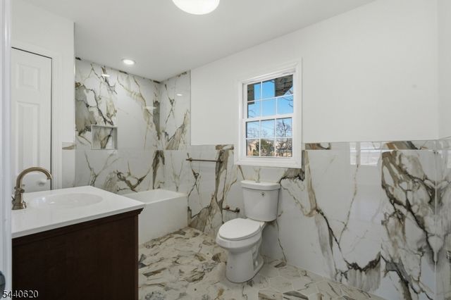 31 Davis Ave, Franklin Twp., NJ 08873