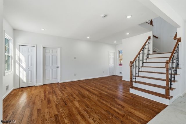 31 Davis Ave, Franklin Twp., NJ 08873