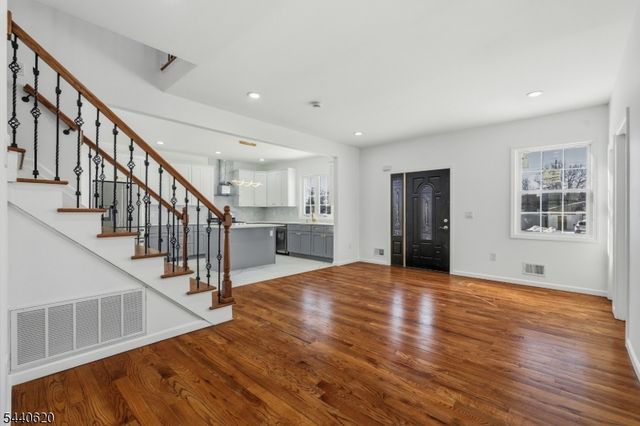31 Davis Ave, Franklin Twp., NJ 08873