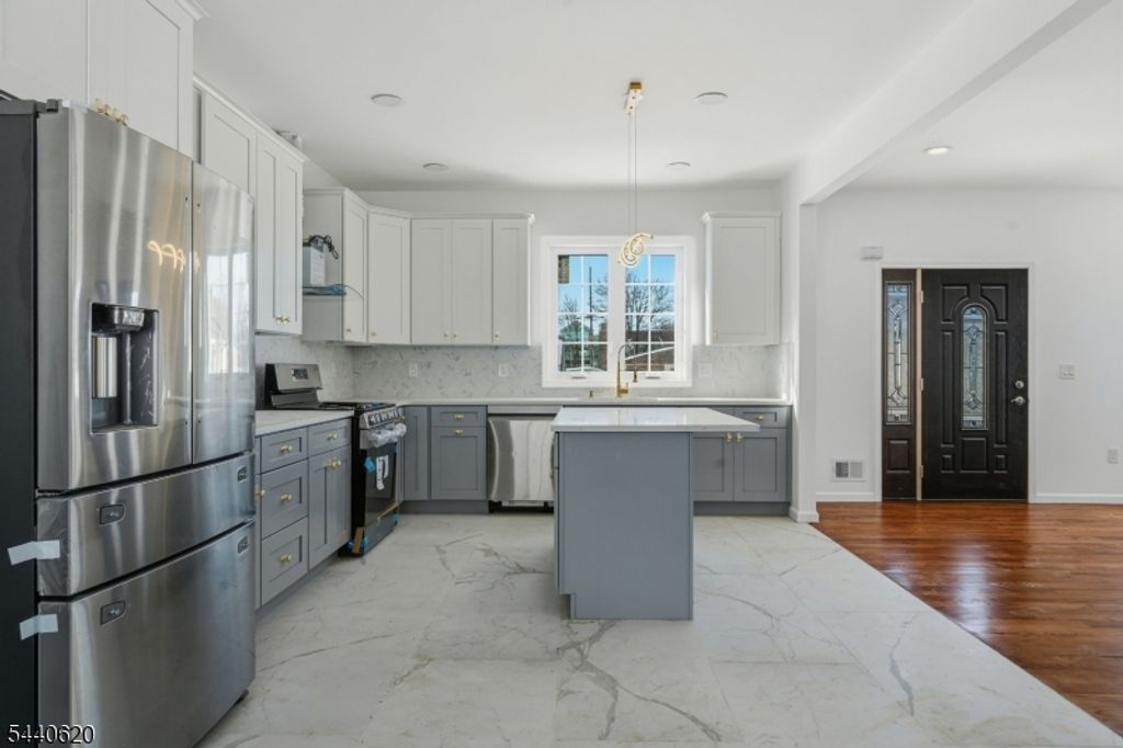 31 Davis Ave, Franklin Twp., NJ 08873 — photo 4