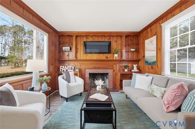 11014 Cedar Ln, Glen Allen, VA 23059