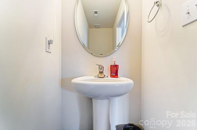 618 Bloomover Street, Concord, NC 28025