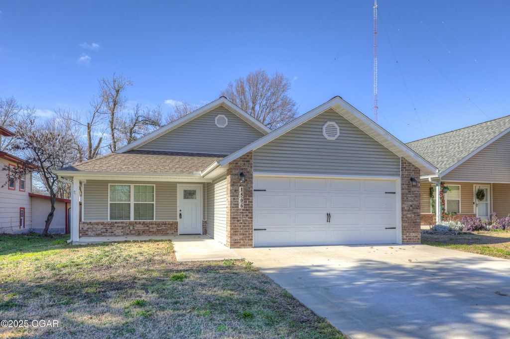 1506 Roosevelt Avenue, Joplin, MO 64801
