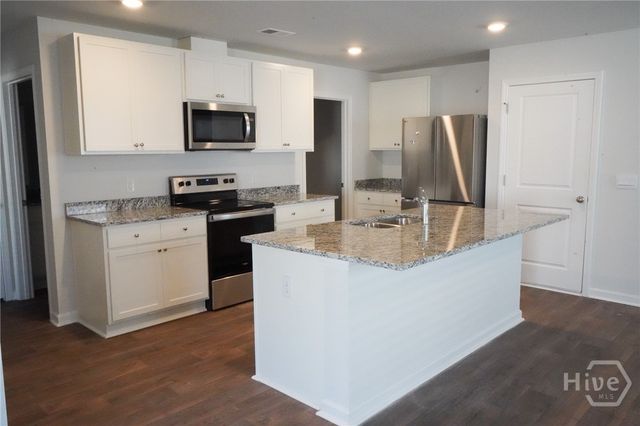 416 Coconut Drive, Bloomingdale, GA 31302