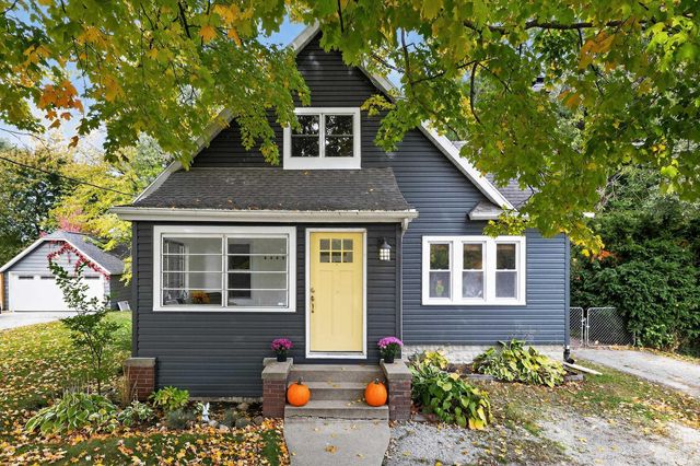 321 W Johnson Road, Laporte, IN 46350