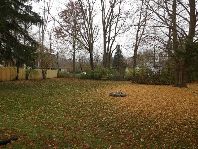 321 W Johnson Road, Laporte, IN 46350