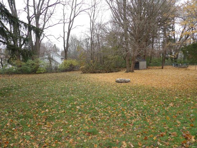 321 W Johnson Road, Laporte, IN 46350