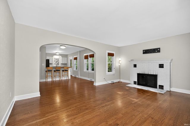 321 W Johnson Road, Laporte, IN 46350