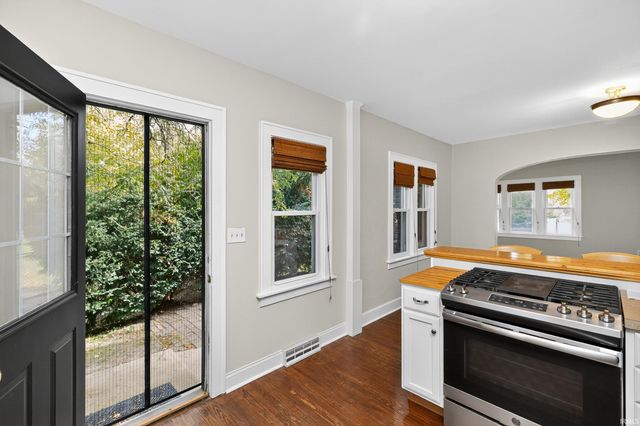 321 W Johnson Road, Laporte, IN 46350