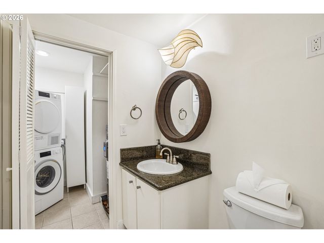 790 Se WEBBER St 310, Portland, OR 97202