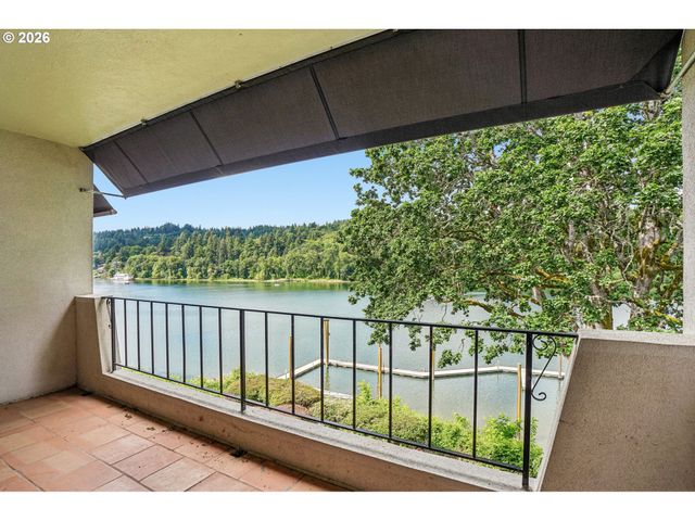 790 Se WEBBER St 310, Portland, OR 97202
