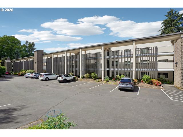 790 Se WEBBER St 310, Portland, OR 97202