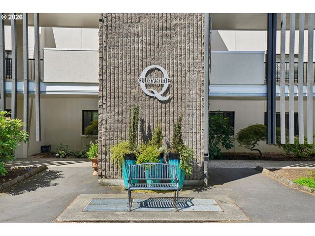 790 Se WEBBER St 310, Portland, OR 97202