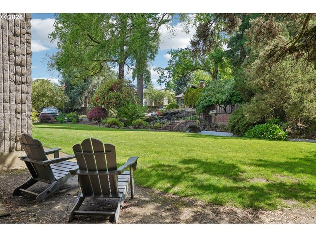 790 Se WEBBER St 310, Portland, OR 97202