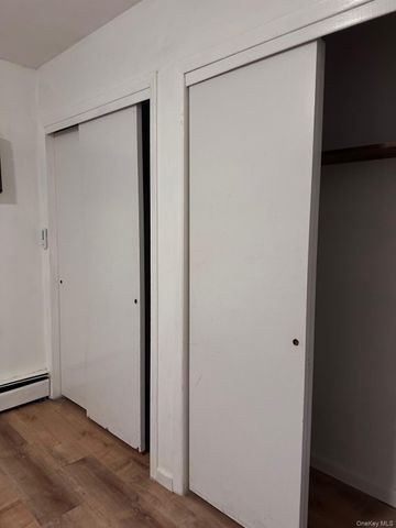 20 Broadway, Mastic, NY 11950