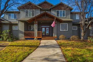 8540 Golden Pheasant Court, Redmond, OR 97756