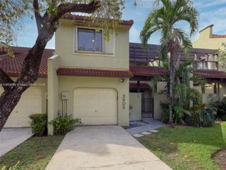3905 Adra Ave J-46B, Doral, FL 33178