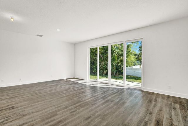 7874 Griswold Street, Lantana, FL 33462