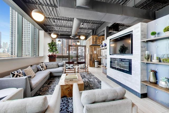 650 W WAYMAN Street 404C, Chicago, IL 60661