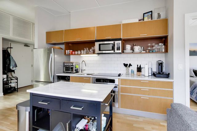 650 W WAYMAN Street 404C, Chicago, IL 60661