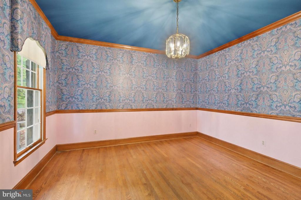 Image 23 of property listing at 22301 FLINTRIDGE DR, Brookeville, MD 20833