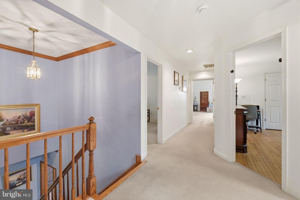 Image 40 of property listing at 22301 FLINTRIDGE DR, Brookeville, MD 20833