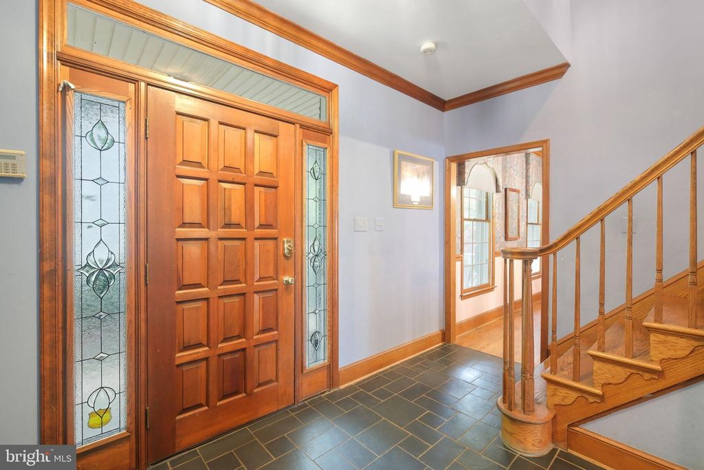 Image 7 of property listing at 22301 FLINTRIDGE DR, Brookeville, MD 20833