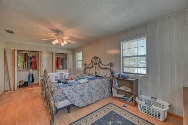 122 Ridge DR, Spicewood, TX 78669