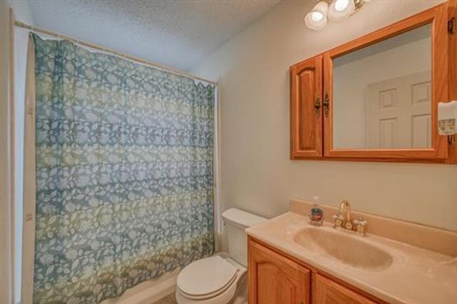 122 Ridge DR, Spicewood, TX 78669