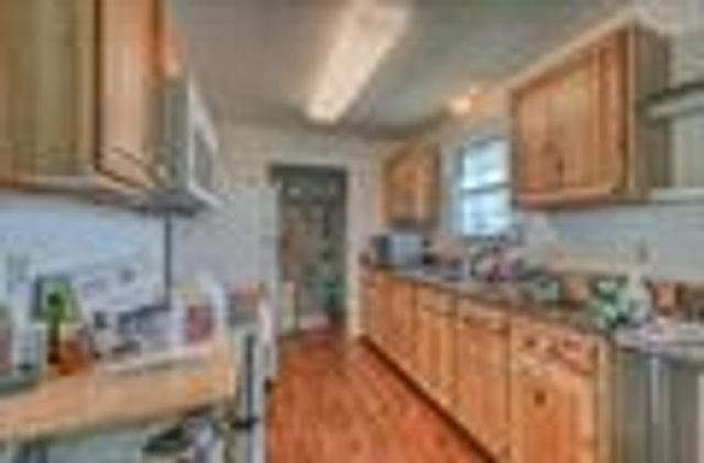 122 Ridge DR, Spicewood, TX 78669