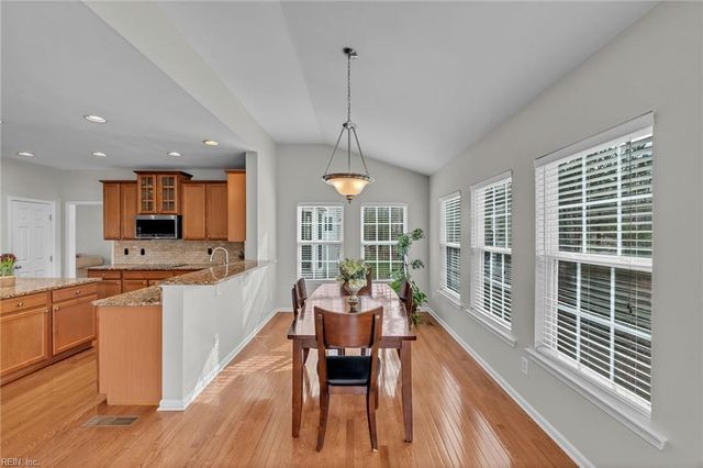 9359 Stonehouse GLN, Toano, VA 23168