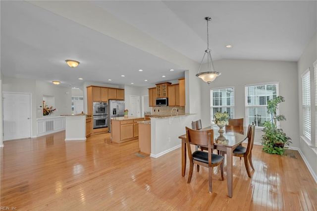 9359 Stonehouse GLN, Toano, VA 23168