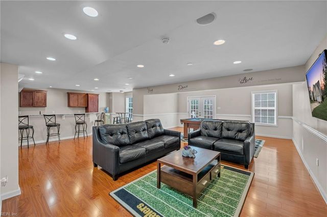 9359 Stonehouse GLN, Toano, VA 23168