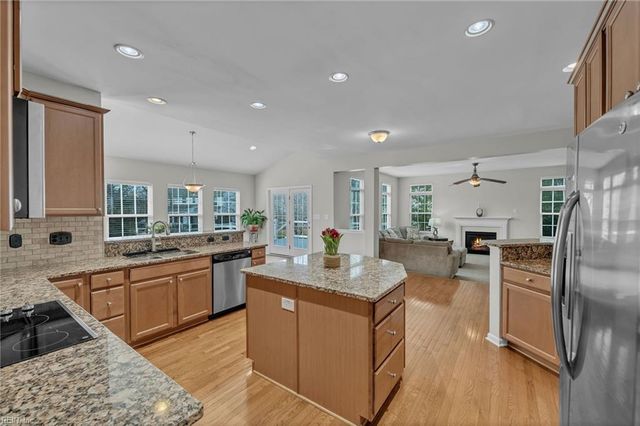 9359 Stonehouse GLN, Toano, VA 23168