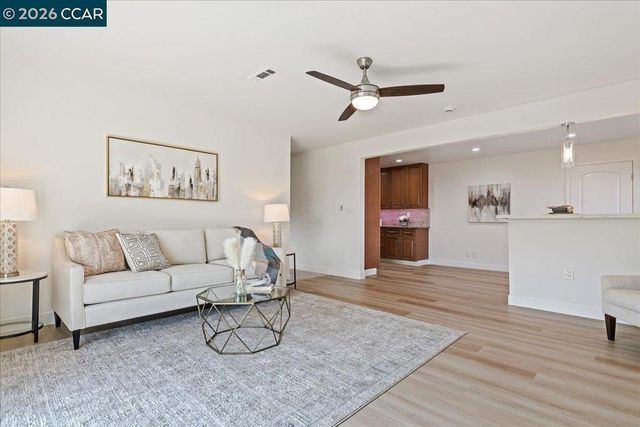 407 407 Roanoke Dr, Martinez, CA 94553