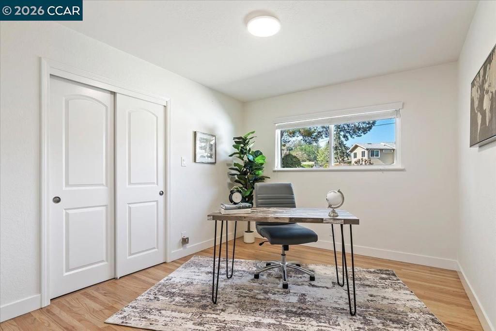 Image 20 of property listing at 407 407 Roanoke Dr, Martinez, CA 94553