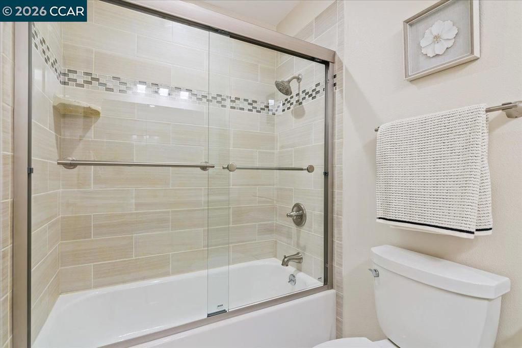 Image 22 of property listing at 407 407 Roanoke Dr, Martinez, CA 94553