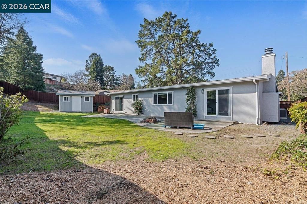 Image 24 of property listing at 407 407 Roanoke Dr, Martinez, CA 94553