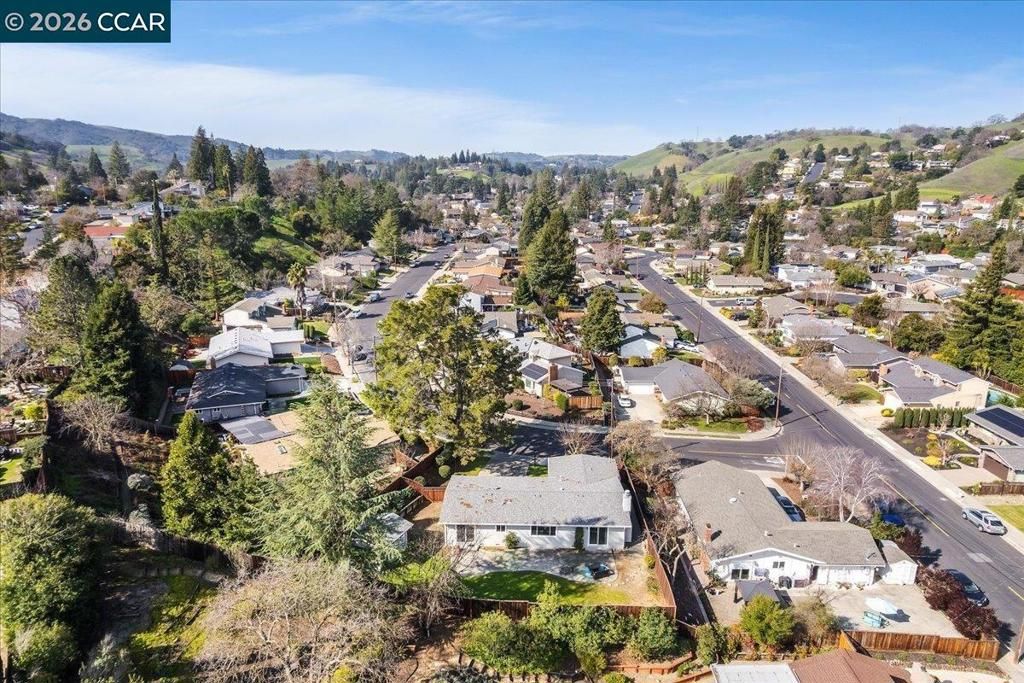 Image 33 of property listing at 407 407 Roanoke Dr, Martinez, CA 94553